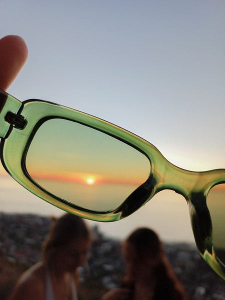 lentes de sol verdes