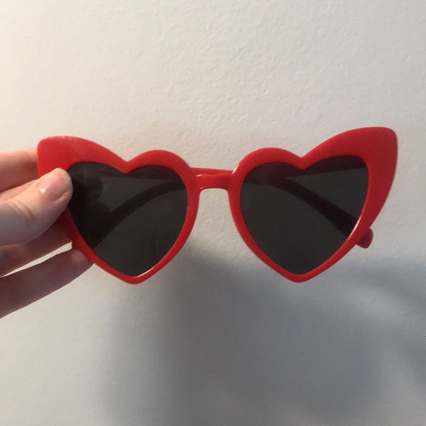 Lentes de corazón rojo