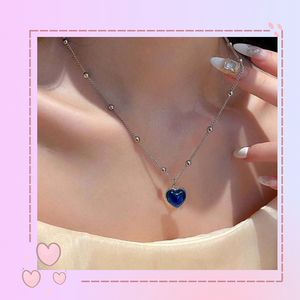 Collar corazón azul