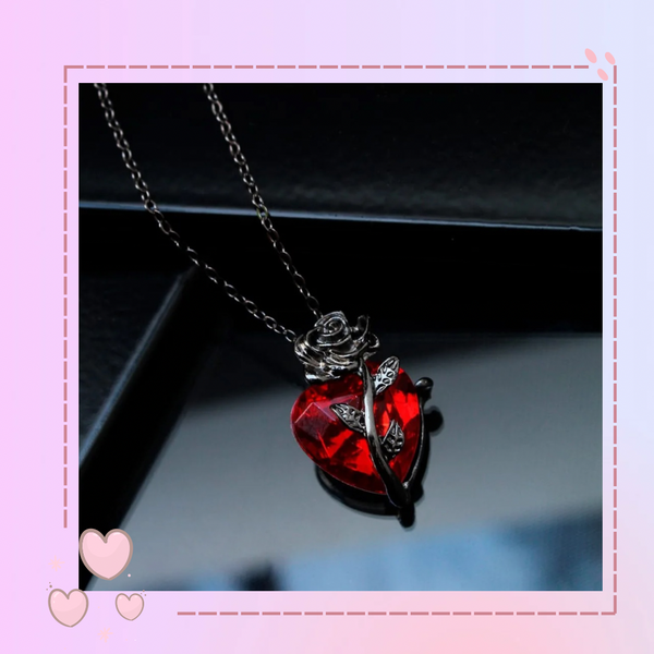 Collar de corazón y rosa